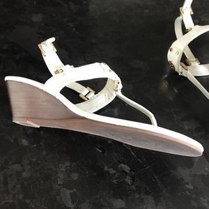 Tory small wedge sandal